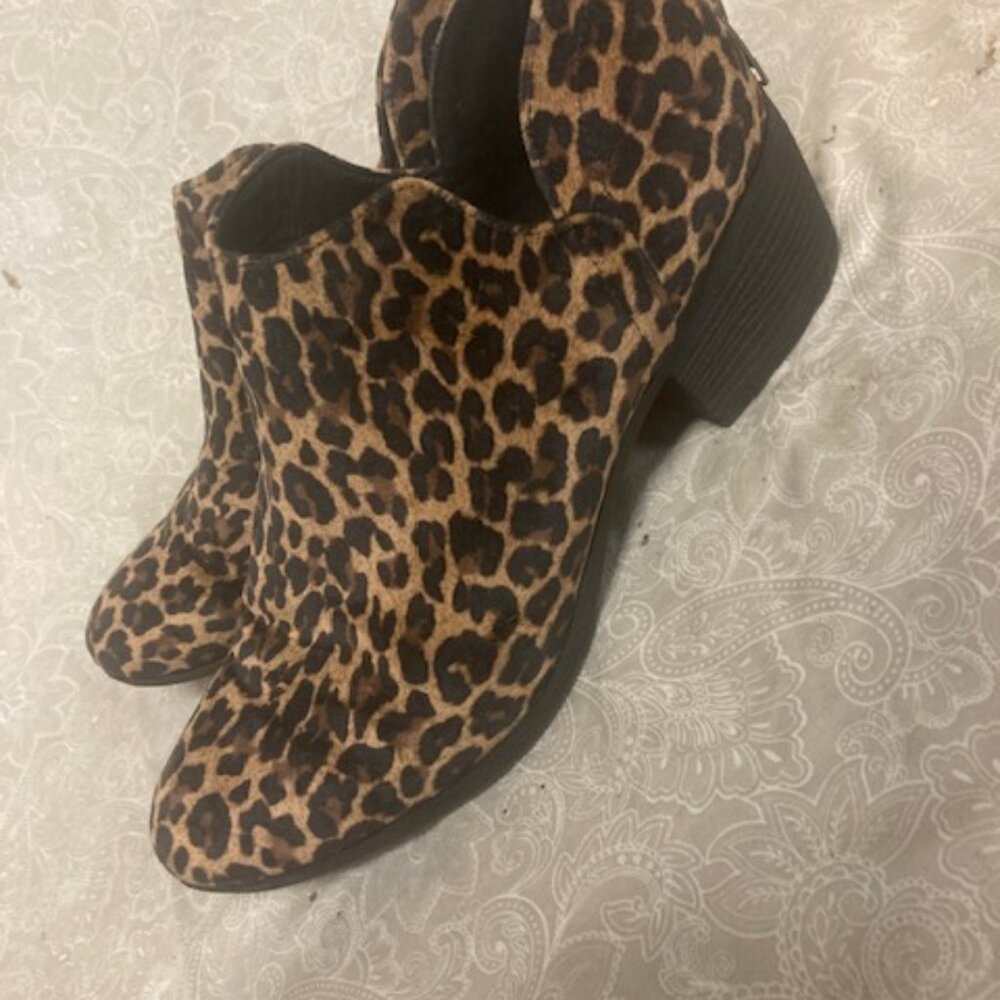 Womens BOC Clogs (Leopard Print)